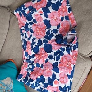 Khakis by GAP city 3" short size 12 punk blue and white floral
